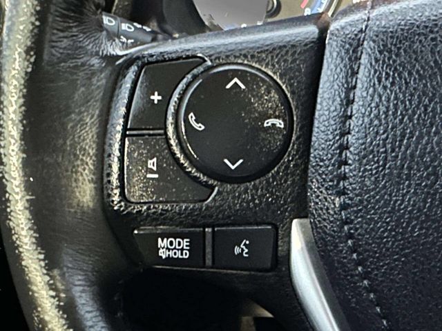 2017 Toyota Corolla SE 4dr Sedan CVT - 22964801 - 23