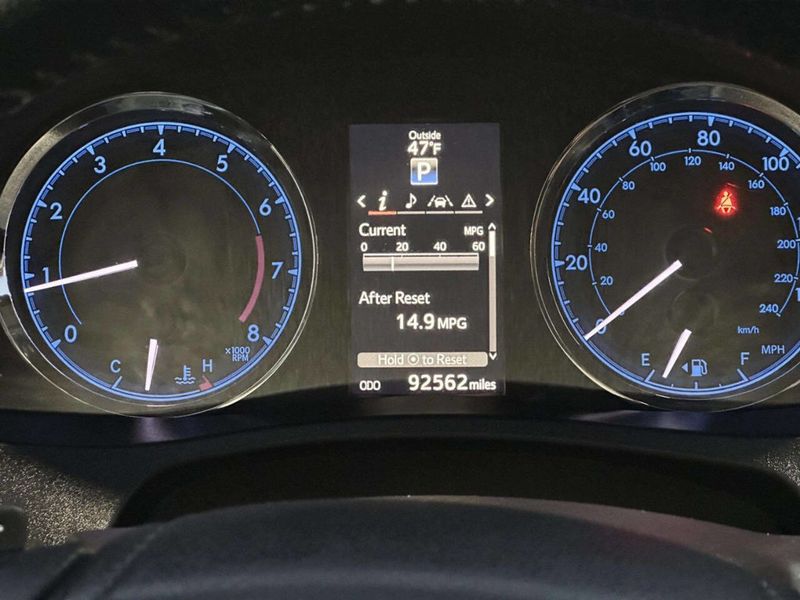 2017 Toyota Corolla SE 4dr Sedan CVT - 22964801 - 26