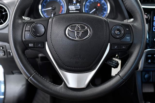 2017 Toyota Corolla SE CVT - 22379233 - 19