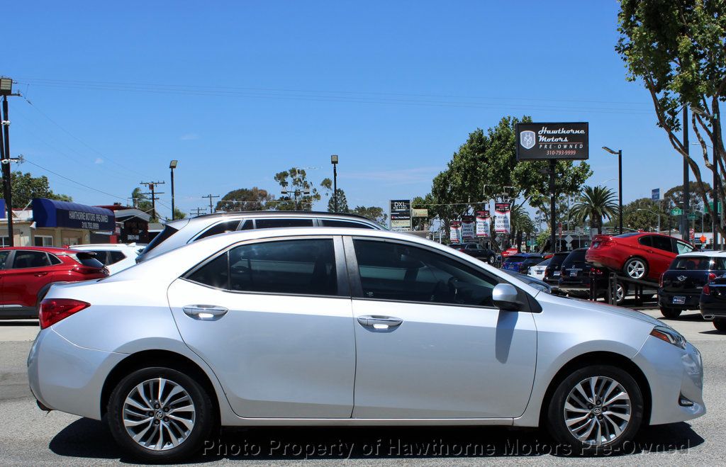 2017 Toyota Corolla XLE photo 7