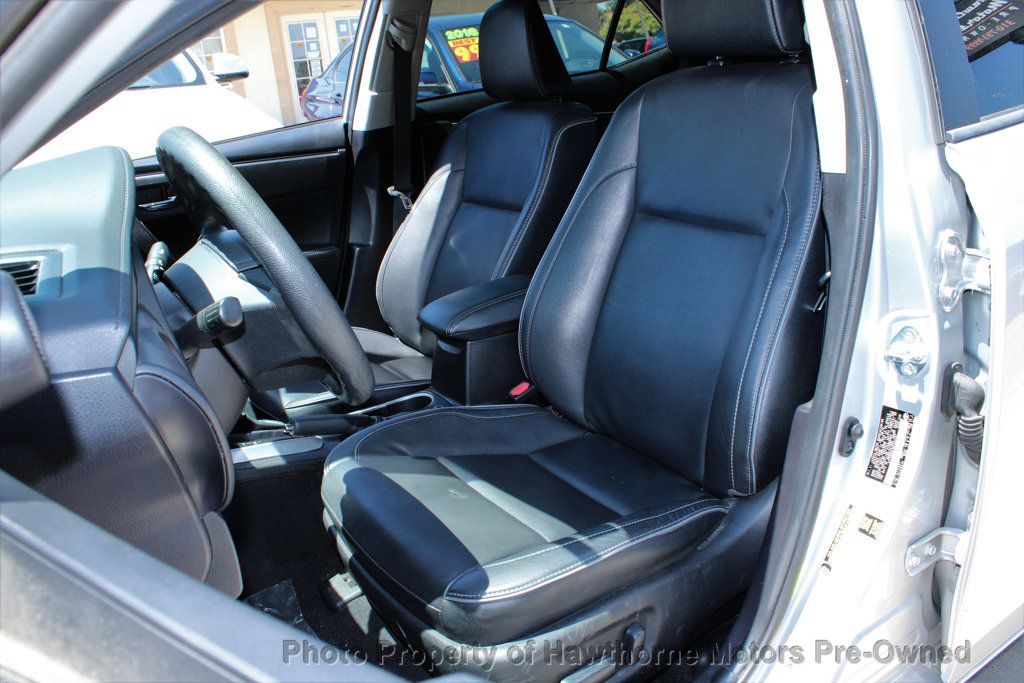 2017 Toyota Corolla XLE photo 9