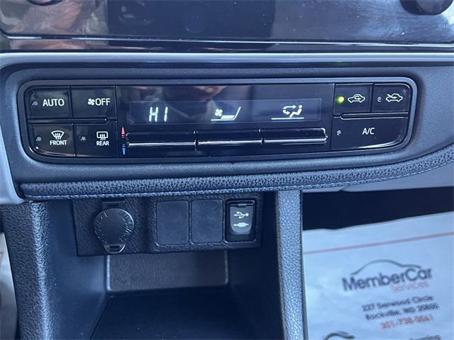 2017 Toyota Corolla XSE - 22953746 - 24