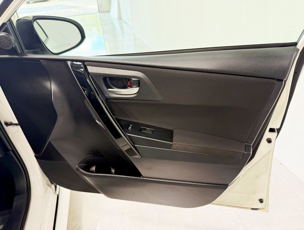 2017 Toyota Corolla iM Base - 22923180 - 32