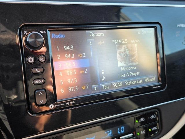 2017 Toyota Corolla iM Base - 22900337 - 26