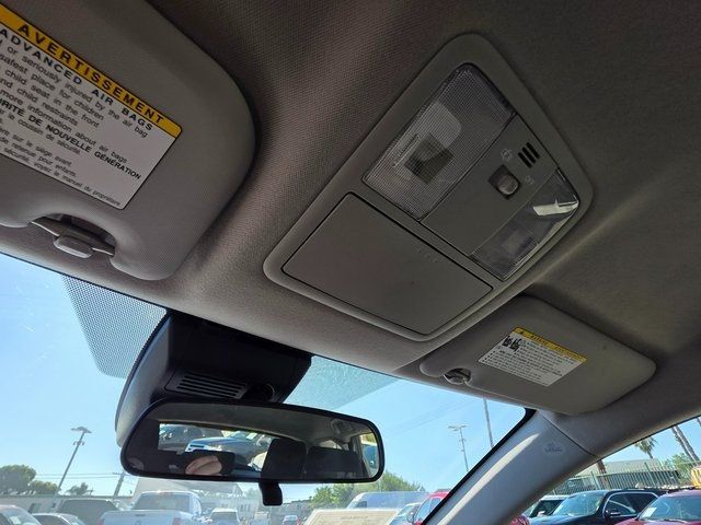 2017 Toyota Corolla iM Base - 22900337 - 33