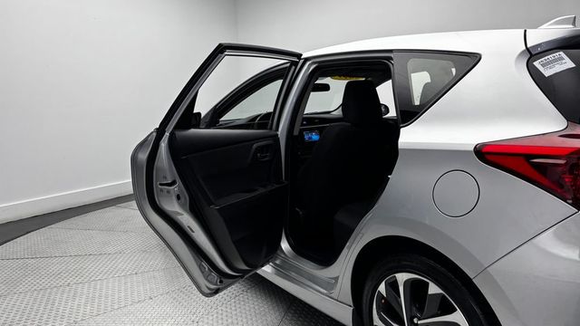 2017 Toyota Corolla iM Manual - 23035878 - 18