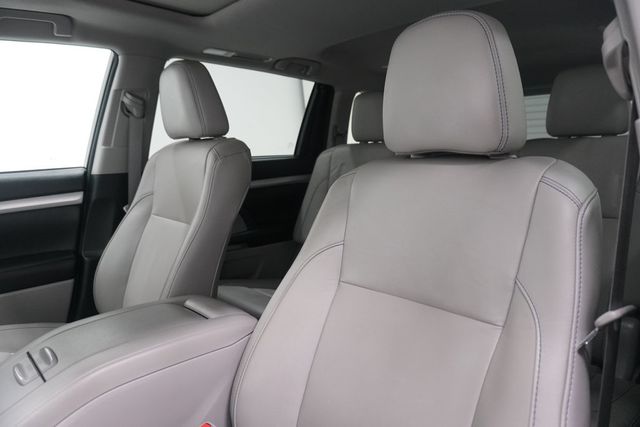 2017 Toyota Highlander  - 23032805 - 9