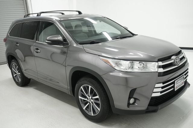 2017 Toyota Highlander  - 23032805 - 1