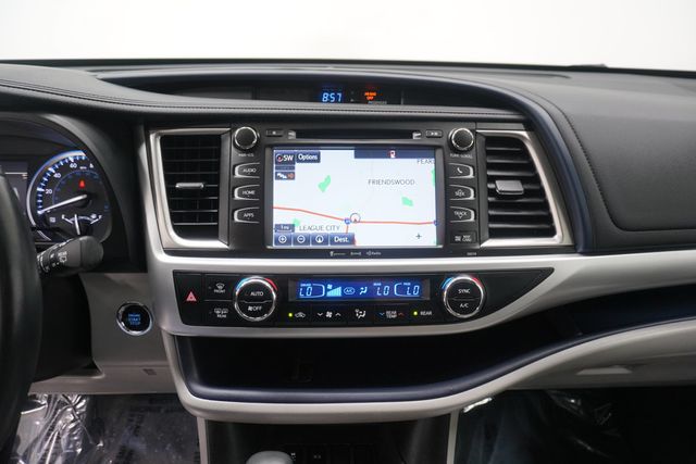 2017 Toyota Highlander  - 23032805 - 21