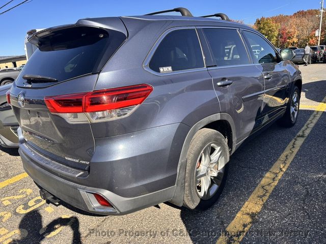 2017 Toyota Highlander  - 23097448 - 3