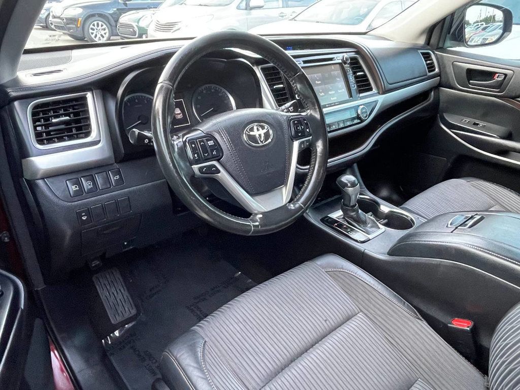 2017 Toyota Highlander LE Plus photo 10