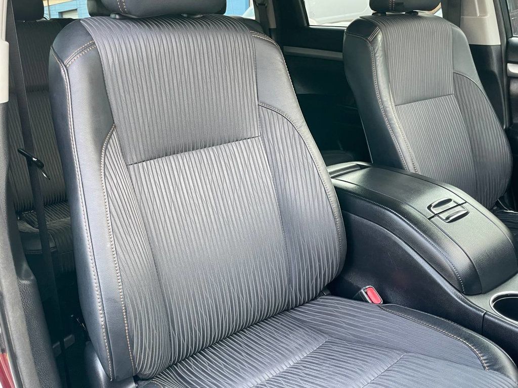 2017 Toyota Highlander LE Plus photo 14