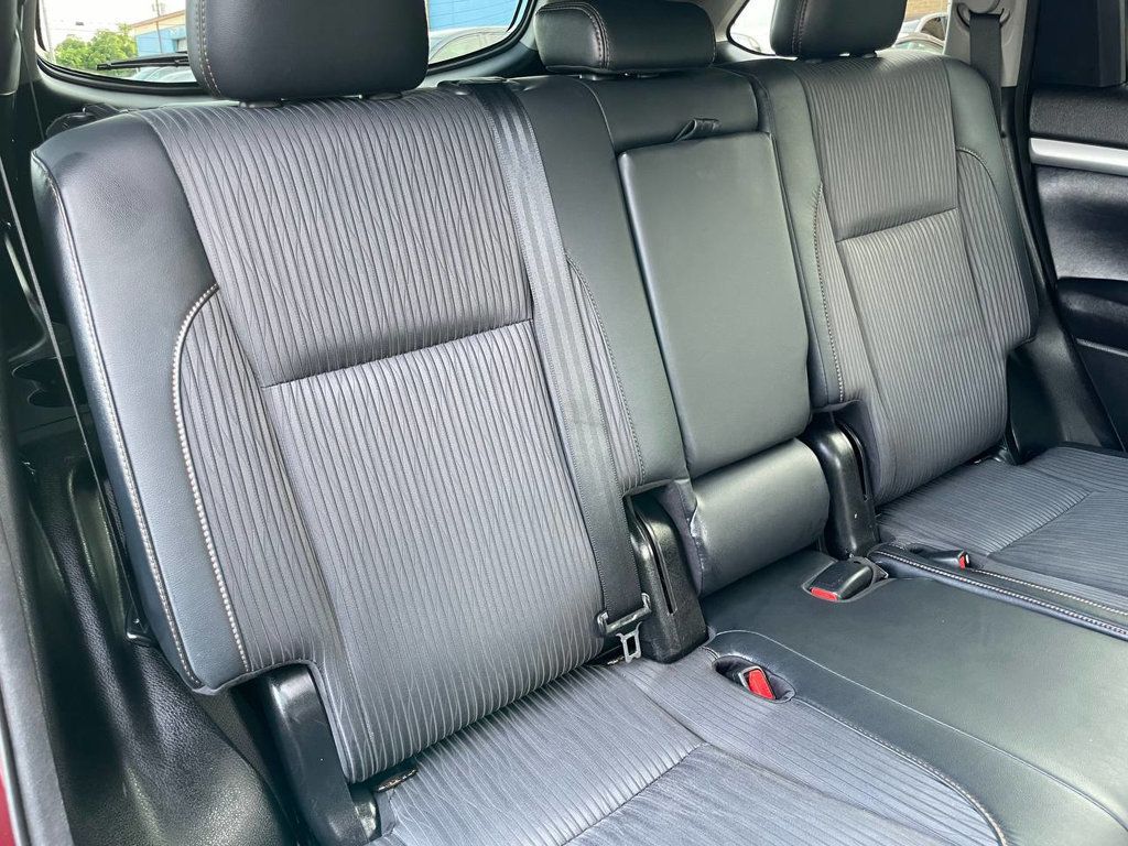 2017 Toyota Highlander LE Plus photo 16