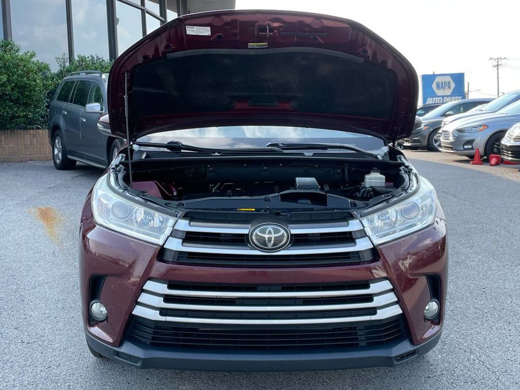 2017 Toyota Highlander LE Plus photo 21