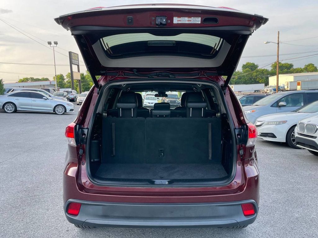 2017 Toyota Highlander LE Plus photo 23