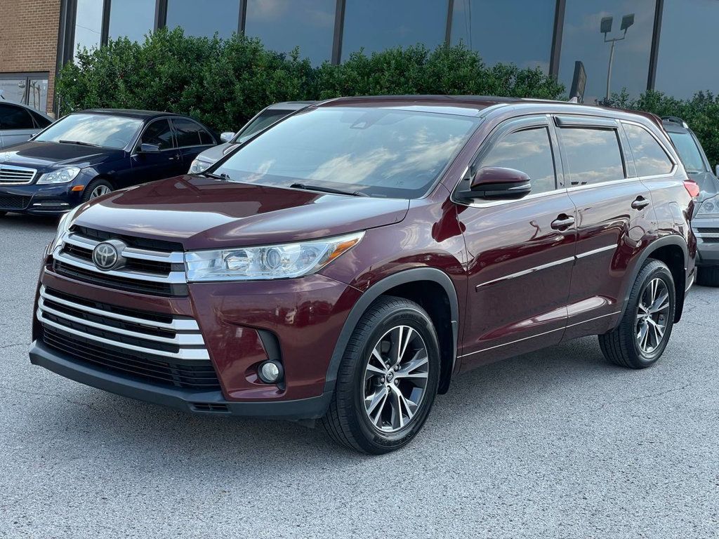 2017 Toyota Highlander LE Plus photo 2
