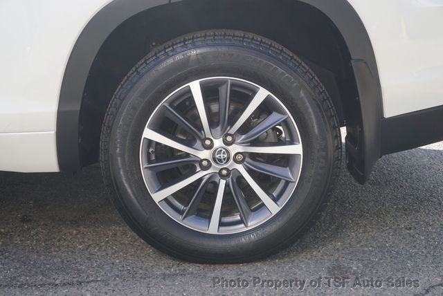2017 Toyota Highlander Hybrid XLE V6 AWD NAVIGATION REAR CAMERA SUNROOF 3RD ROW SEAT  - 23091948 - 35