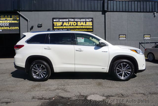 2017 Toyota Highlander Hybrid XLE V6 AWD NAVIGATION REAR CAMERA SUNROOF 3RD ROW SEAT  - 23091948 - 7