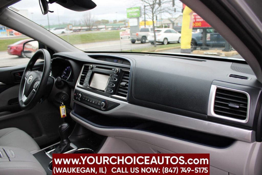 2017 Toyota Highlander LE I4 FWD - 22852092 - 12