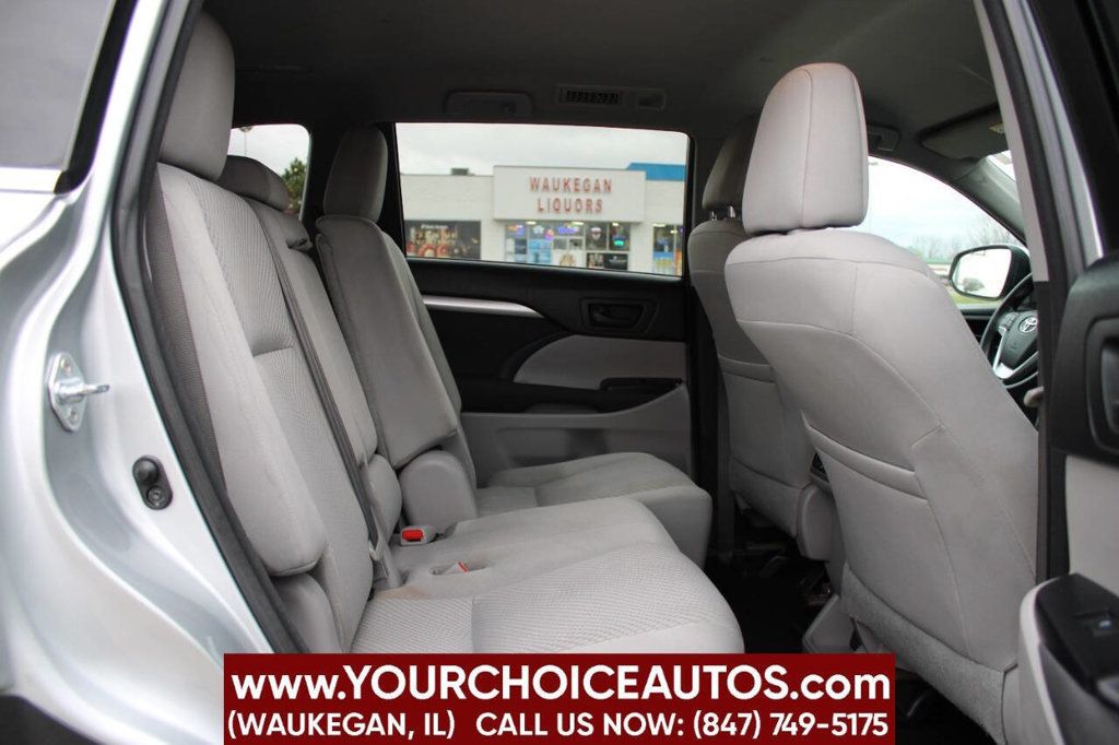 2017 Toyota Highlander LE I4 FWD - 22852092 - 14