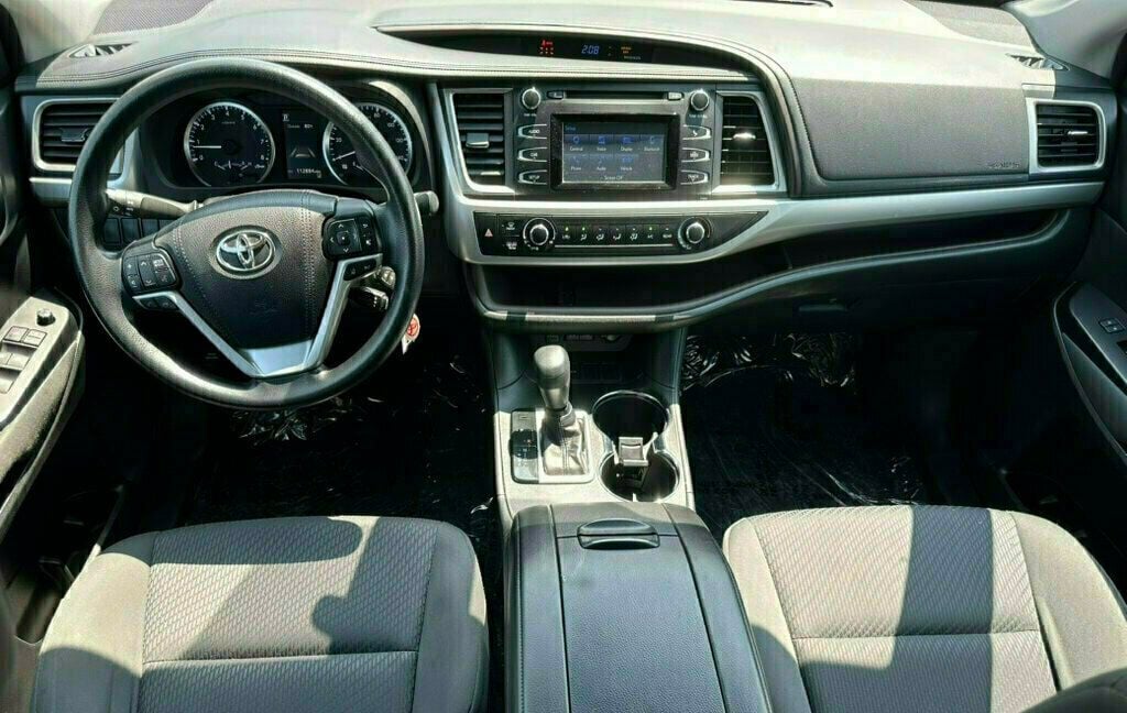 2017 Toyota Highlander LE I4 FWD - 23049696 - 1