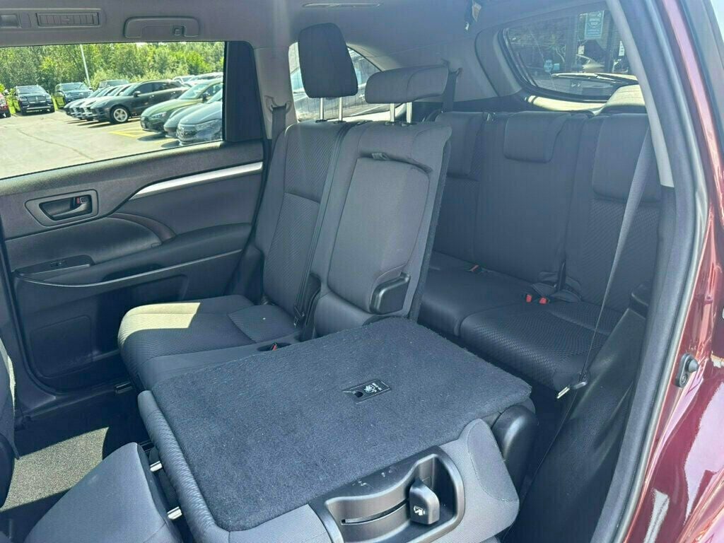 2017 Toyota Highlander LE I4 FWD - 23049696 - 20