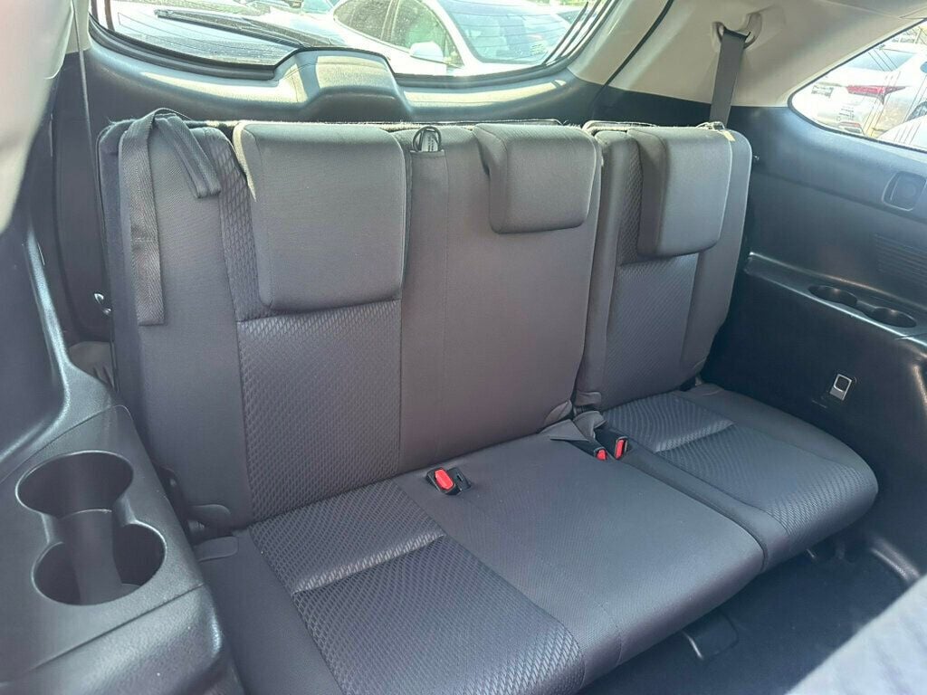 2017 Toyota Highlander LE I4 FWD - 23049696 - 21