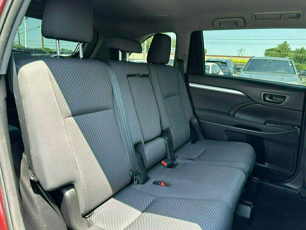 2017 Toyota Highlander LE I4 FWD - 23049696 - 23