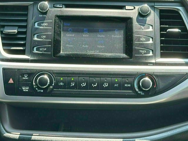 2017 Toyota Highlander LE I4 FWD - 23049696 - 25