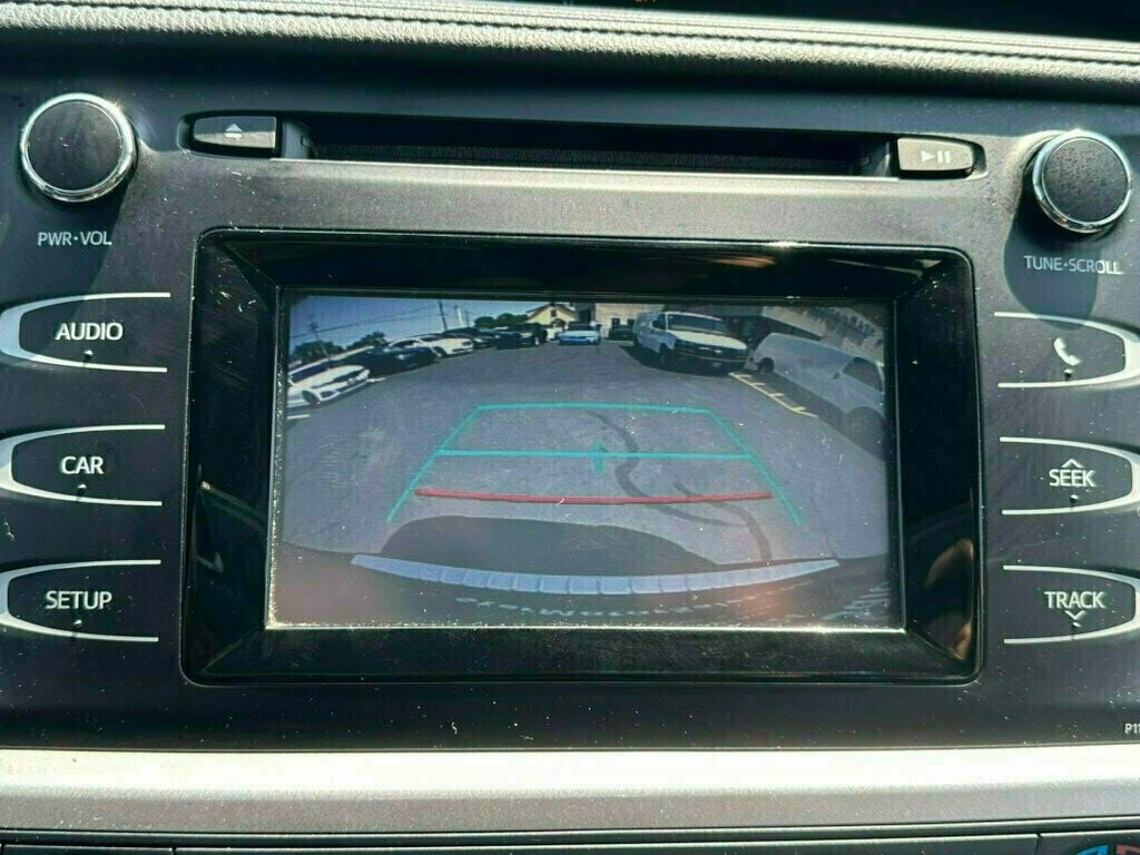 2017 Toyota Highlander LE I4 FWD - 23049696 - 2