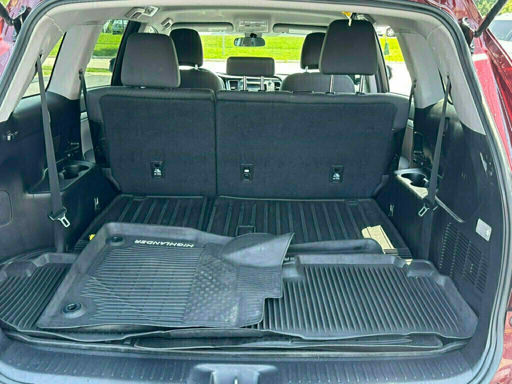2017 Toyota Highlander LE I4 FWD - 23049696 - 35