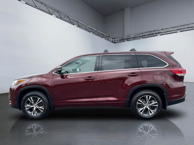 2017 Toyota Highlander LE Plus V6 AWD - 23028409 - 1