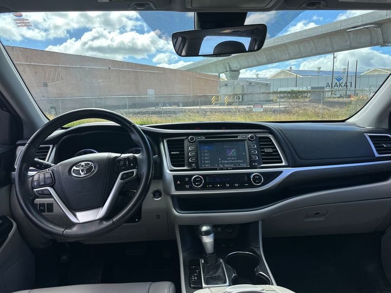 2017 Toyota Highlander Limited - 23038659 - 13