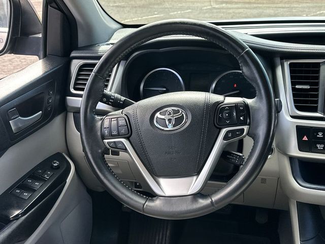 2017 Toyota Highlander Limited - 23038659 - 17