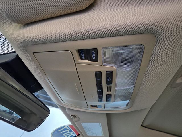 2017 Toyota Highlander Limited - 23070379 - 29