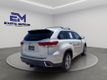 2017 Toyota Highlander LIMITED EDITION, CLEAN CARFAX, BACKUP CAM, BLUETOOTH, 3RD ROW!!! - 23008700 - 4