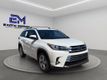 2017 Toyota Highlander LIMITED EDITION, CLEAN CARFAX, BACKUP CAM, BLUETOOTH, 3RD ROW!!! - 23008700 - 6