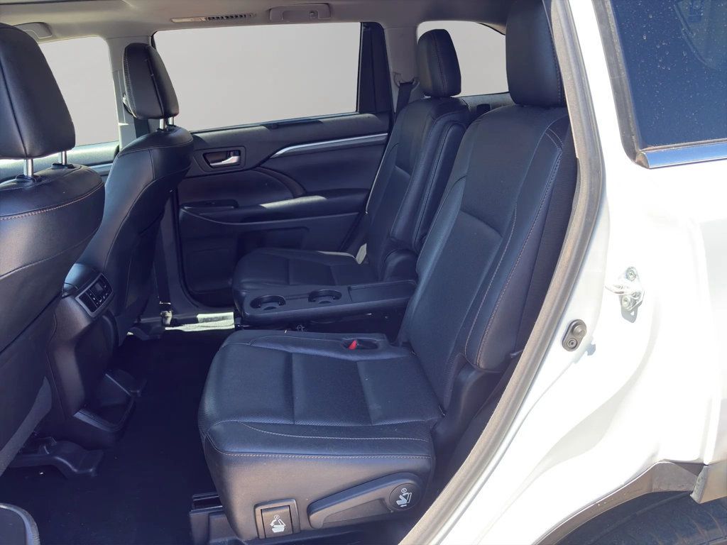 2017 Toyota Highlander Limited Sport Utility 4D - 23008700 - 16