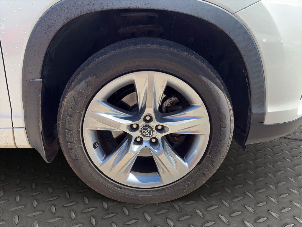 2017 Toyota Highlander Limited Sport Utility 4D - 23008700 - 32