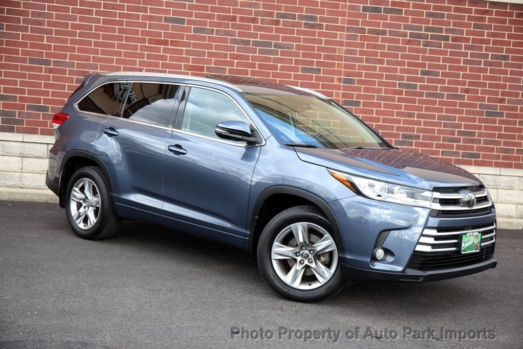 2017 Toyota Highlander Limited photo 10