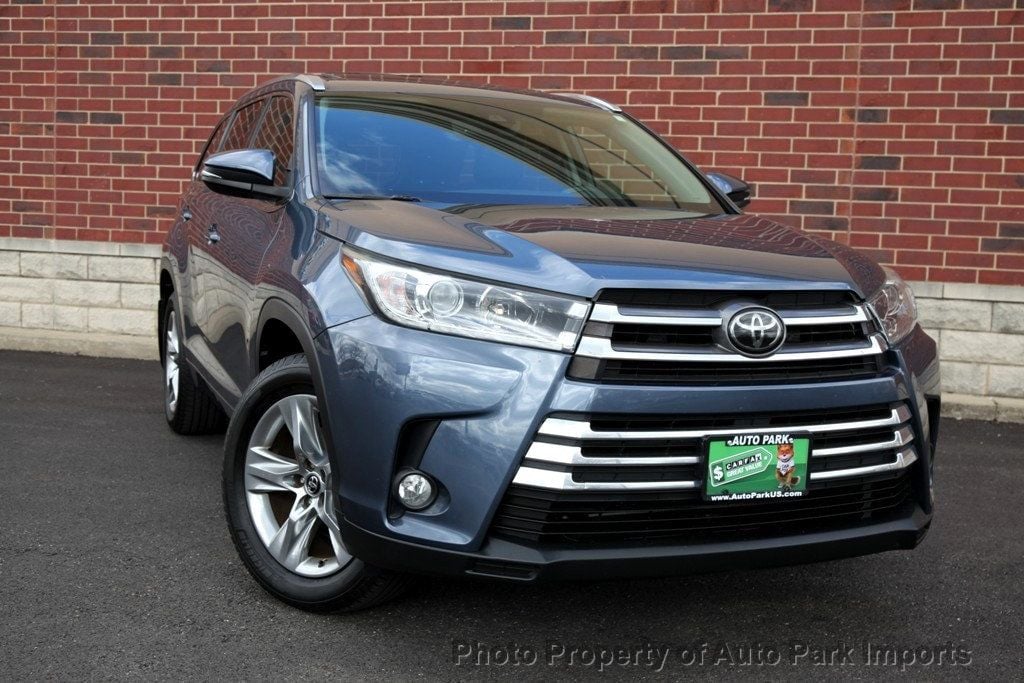 2017 Toyota Highlander Limited photo 12
