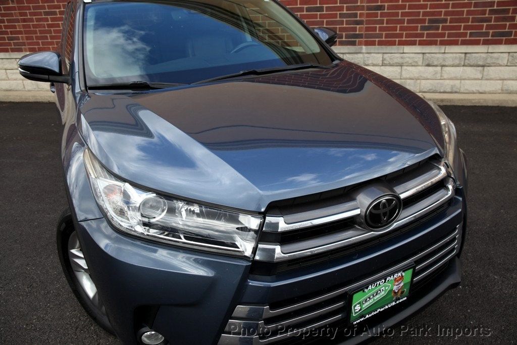 2017 Toyota Highlander Limited photo 13
