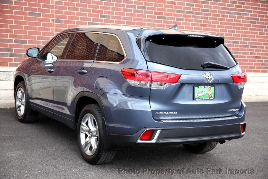 2017 Toyota Highlander Limited photo 17