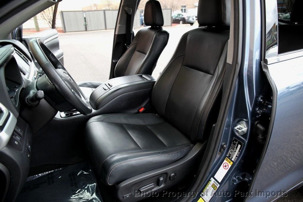 2017 Toyota Highlander Limited photo 20
