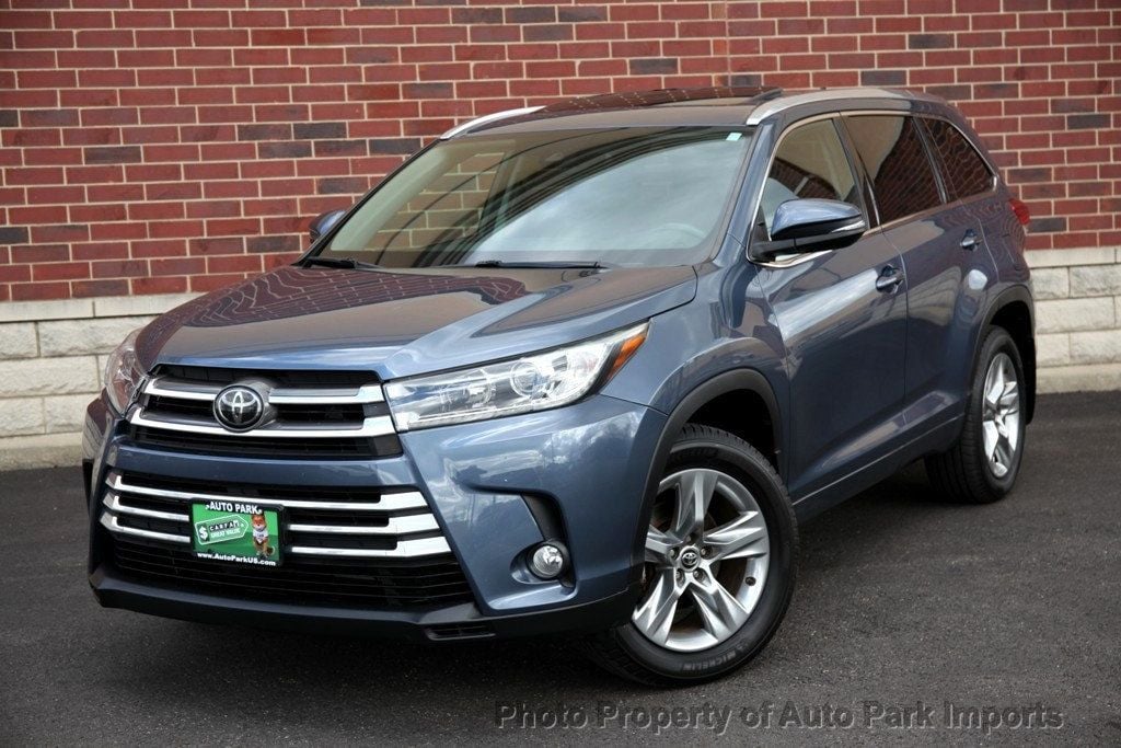 2017 Toyota Highlander Limited photo 2