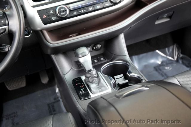 2017 Toyota Highlander Limited V6 AWD - 22797029 - 36