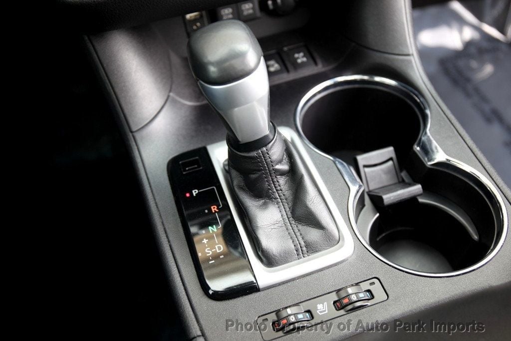 2017 Toyota Highlander Limited photo 36