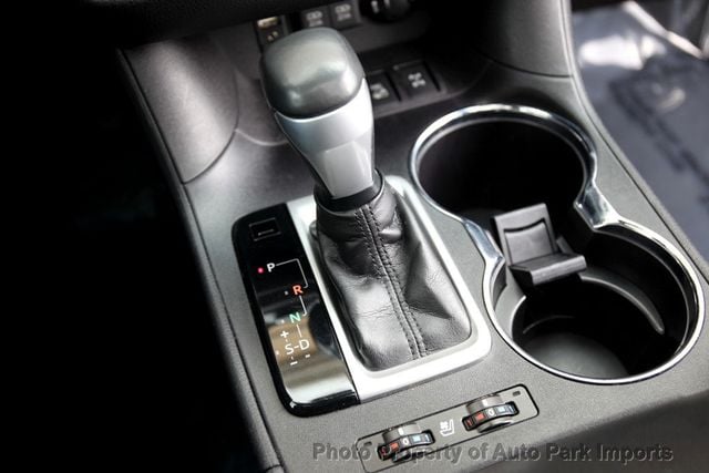 2017 Toyota Highlander Limited V6 AWD - 22797029 - 38