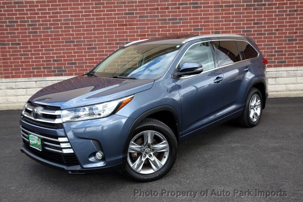 2017 Toyota Highlander Limited photo 3