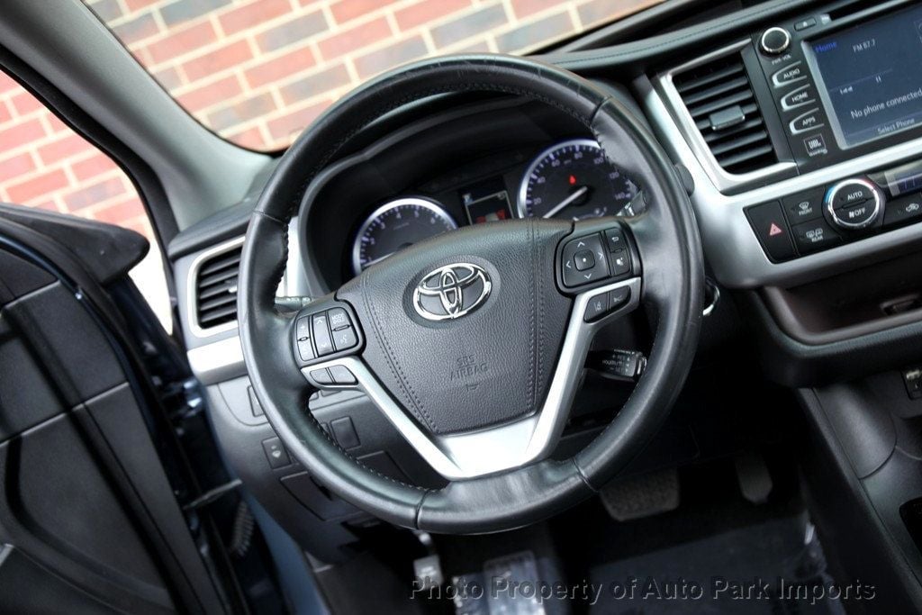 2017 Toyota Highlander Limited photo 40